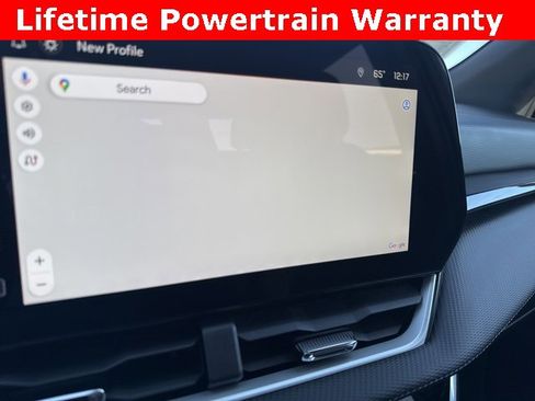 Used 2025 Chevrolet Equinox LT image 3