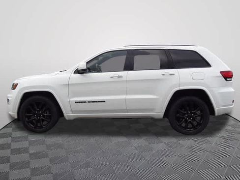 Used 2021 Jeep Grand Cherokee Laredo X AWD/4WD image 2