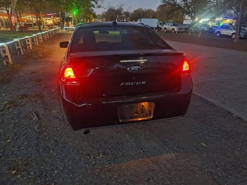 Used 2009 Ford Focus SE image 5