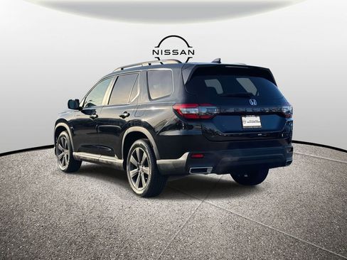 Used 2023 Honda Pilot Sport image 8