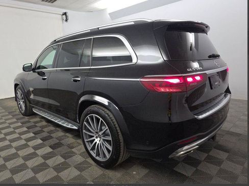 Used 2025 Mercedes-Benz GLS 580 4MATIC image 4