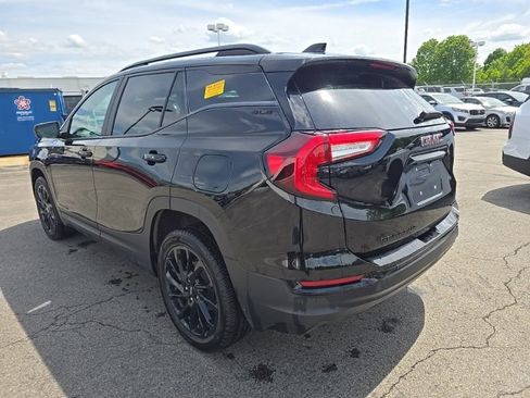 Used 2023 GMC Terrain SLE w/ Driver Convenience Package AWD/4WD image 5