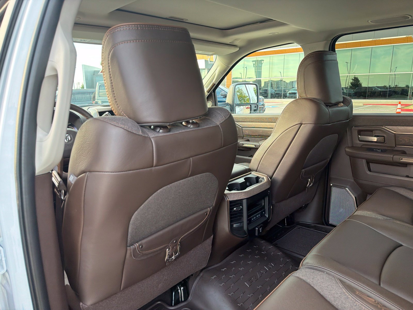 New 2027 RAM 2500 Limited AWD/4WD image 17