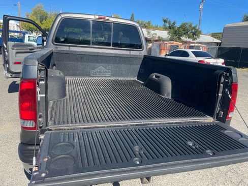 Used 2004 Ford F250 XLT AWD/4WD image 9
