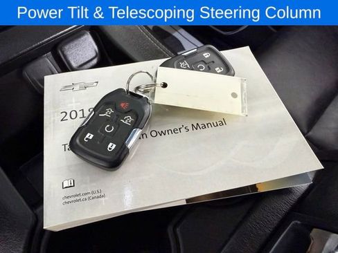 Used 2018 Chevrolet Suburban LT image 31