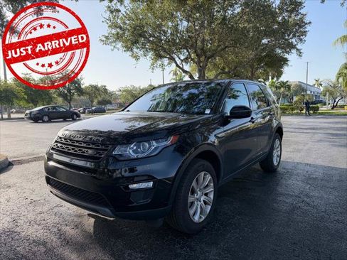 Used 2019 Land Rover Discovery Sport SE AWD/4WD image 1