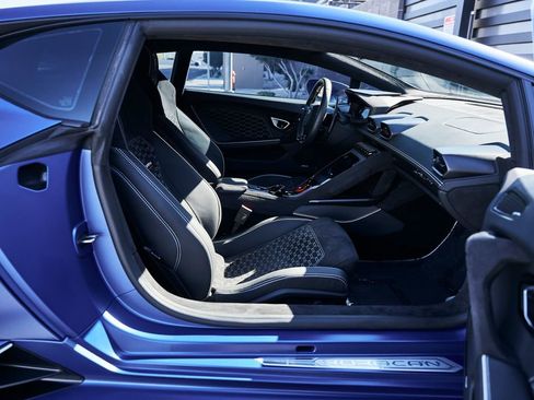 Used 2023 Lamborghini Huracan Tecnica RWD image 33