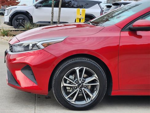 Certified 2023 Kia Forte LXS image 7