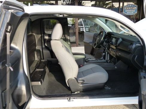 Used 2022 Toyota Tacoma SR image 21