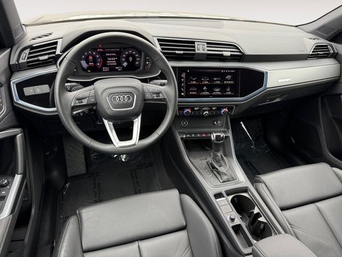 Certified 2025 Audi Q3 2.0T Premium w/ Convenience Package image 15
