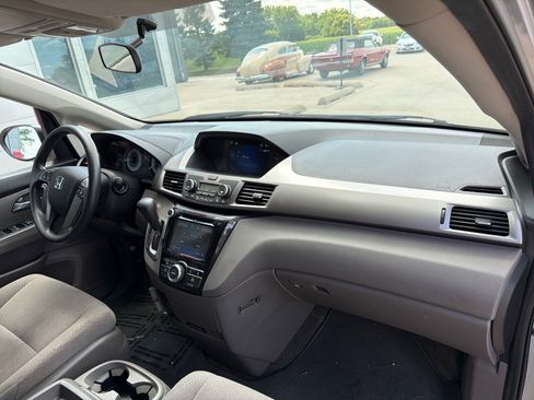 Used 2016 Honda Odyssey EX image 24