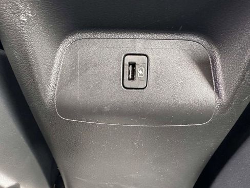 Used 2023 Nissan Sentra SR w/ SR Premium Package FWD image 15