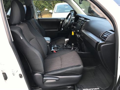 Used 2020 Toyota 4Runner TRD Off-Road image 24