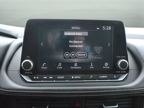 Used 2025 Nissan Rogue SV AWD/4WD image 13