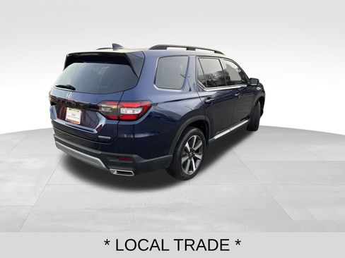 Used 2023 Honda Pilot Touring image 5