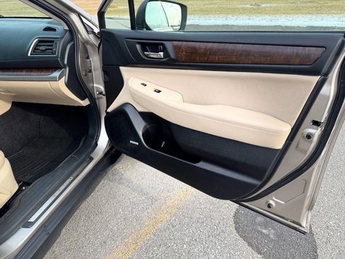 Used 2015 Subaru Outback 2.5i Limited image 18
