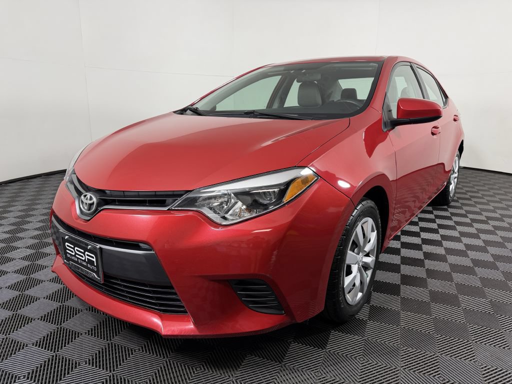 Used 2015 Toyota Corolla LE FWD image 1