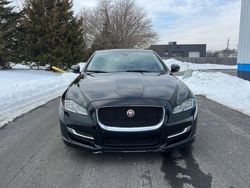 Used 2016 Jaguar XJ Supercharged image 2