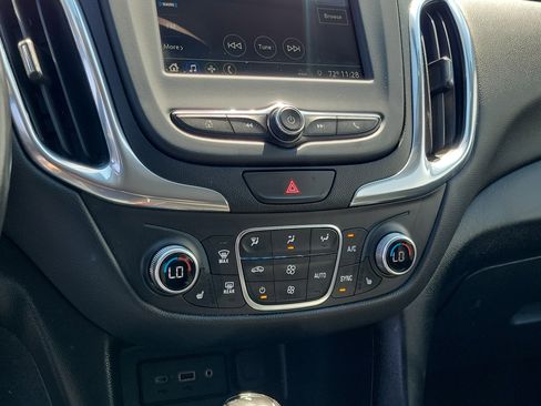 Used 2019 Chevrolet Equinox LT FWD image 27