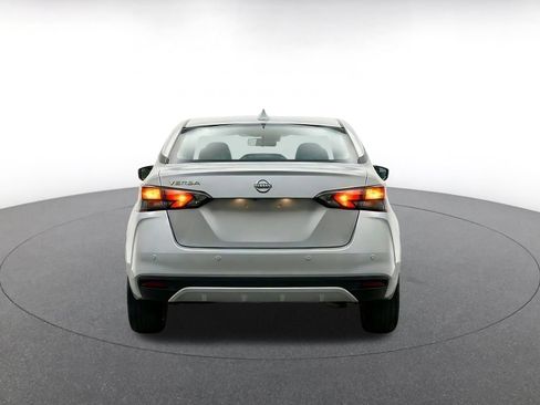 Used 2025 Nissan Versa SV FWD image 9