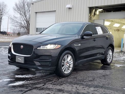 Used 2020 Jaguar F-PACE Prestige image 3