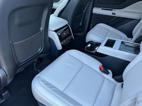 Used 2025 Lincoln Aviator Reserve w/ Jet Appearance Package image 11