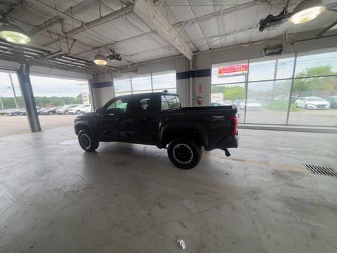 Used 2024 Toyota Tacoma TRD Off-Road AWD/4WD image 13