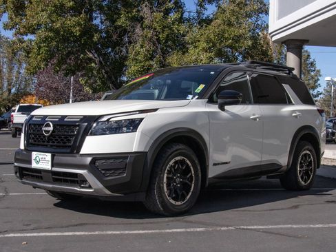 Used 2023 Nissan Pathfinder Rock Creek image 3