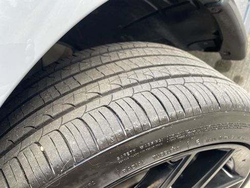 Used 2022 Honda Civic Sport image 12