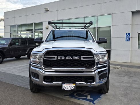 Used 2020 RAM 5500 Tradesman w/ Chrome Appearance Group image 6