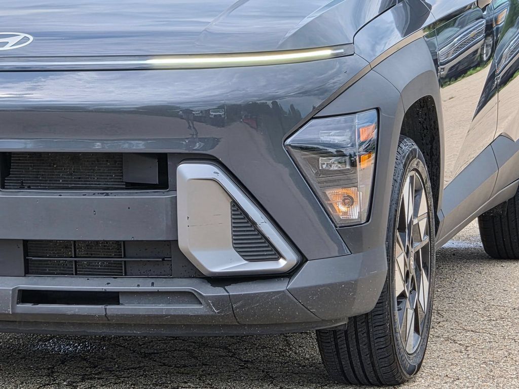 Used 2024 Hyundai Kona SEL AWD/4WD image 9