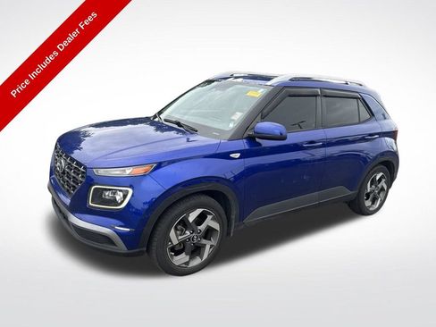 Used 2023 Hyundai Venue Limited FWD image 1