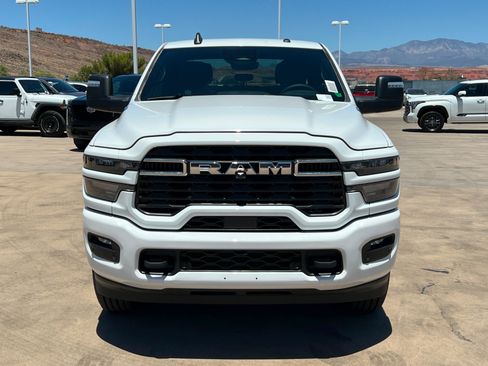 New 2026 RAM 2500 Big Horn AWD/4WD image 8