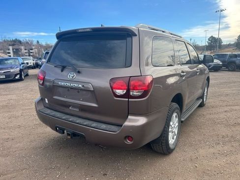 Used 2019 Toyota Sequoia SR5 image 6