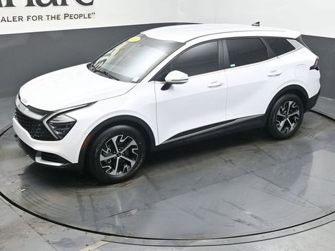 Used 2025 Kia Sportage EX image 44