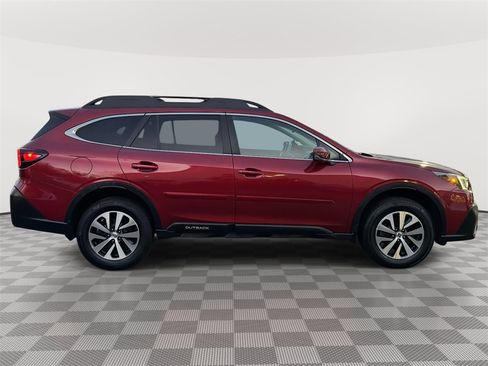 Used 2020 Subaru Outback Premium image 8