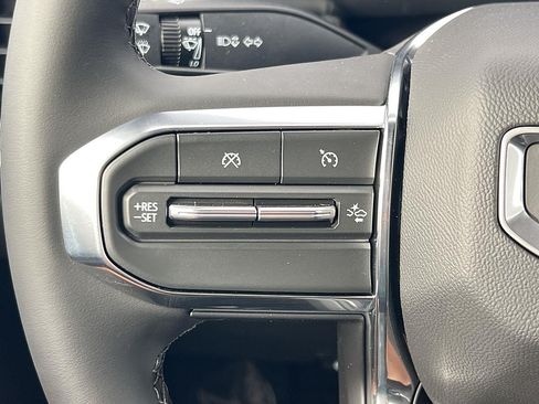 New 2026 GMC Canyon Elevation RWD image 13