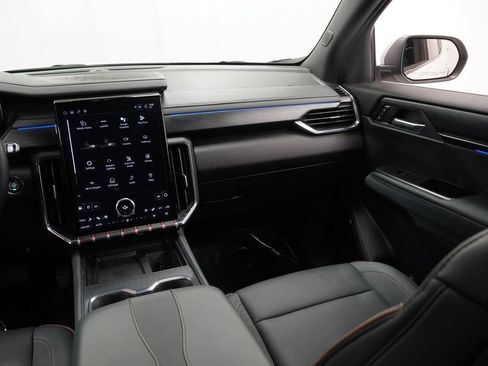 Certified 2024 GMC Acadia AT4 w/ Super Cruise Package AWD/4WD image 18