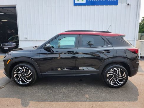 Used 2026 Chevrolet TrailBlazer RS w/ Convenience Package FWD image 2