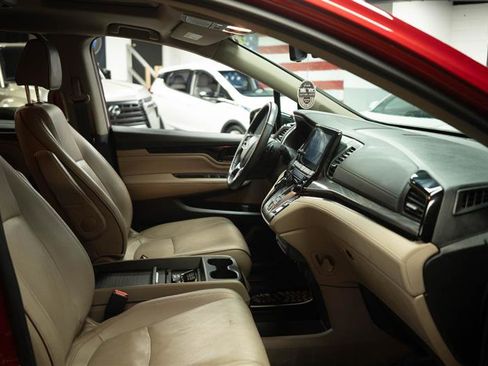 Used 2024 Honda Odyssey Elite image 14