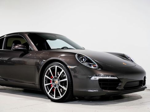 Used 2014 Porsche 911 Carrera S image 40