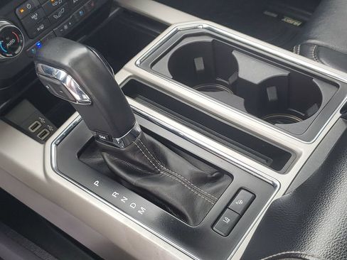 Used 2019 Ford F150 Lariat w/ Equipment Group 502A Luxury AWD/4WD image 24