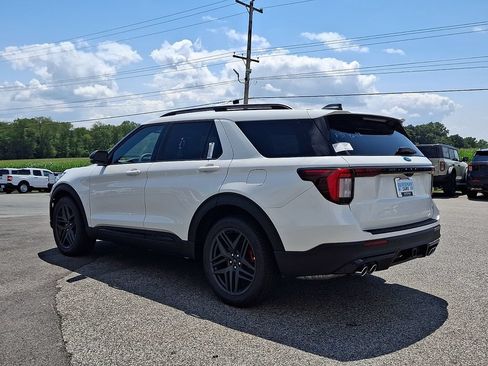 New 2026 Ford Explorer ST AWD/4WD image 3