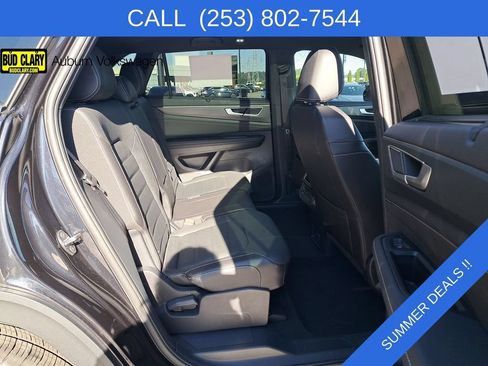 Used 2024 Volkswagen Atlas Cross Sport SEL R-Line AWD/4WD image 19