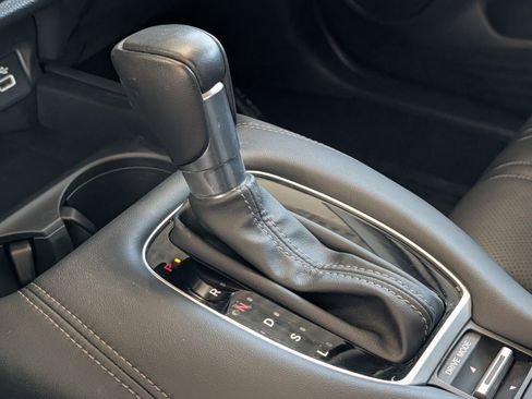 Used 2025 Honda HR-V EX-L image 23