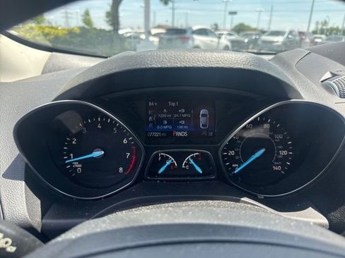 Used 2019 Ford Escape SE AWD/4WD image 16