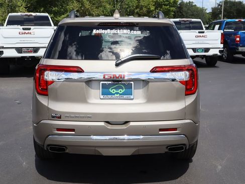 Certified 2022 GMC Acadia Denali w/ Denali Ultimate Package FWD image 8