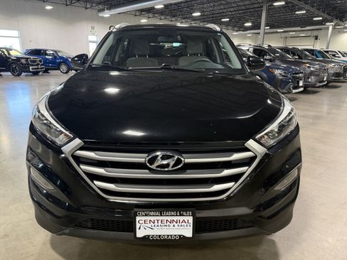 Used 2017 Hyundai Tucson SE image 2