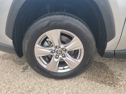 Used 2024 Toyota RAV4 XLE FWD image 27