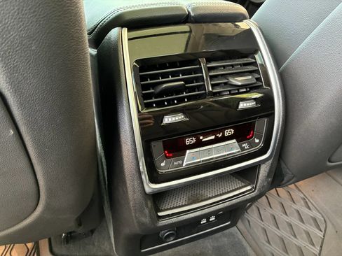 Used 2020 BMW X7 xDrive40i w/ Premium Package AWD/4WD image 26